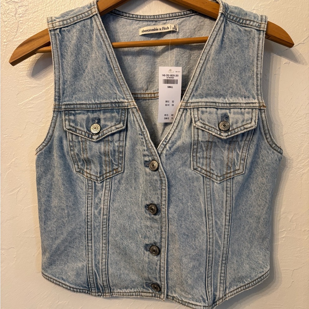 Abercrombie & Fitch Denim Vest Light Wash Small